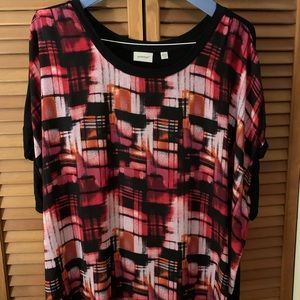 Avenue size 26/28 abstract top